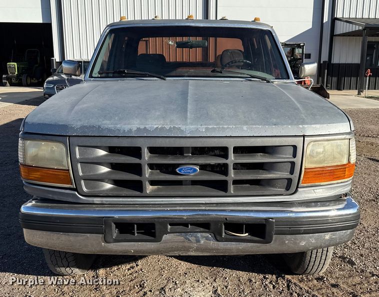 image for item EP0746 1995 Ford F350 Crew Cab pickup truck