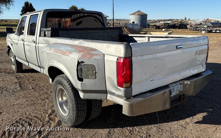 image for item EP0746 1995 Ford F350 Crew Cab pickup truck