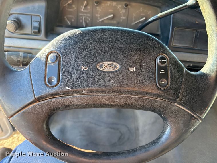 image for item EP0746 1995 Ford F350 Crew Cab pickup truck