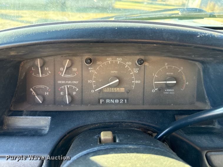 image for item EP0746 1995 Ford F350 Crew Cab pickup truck