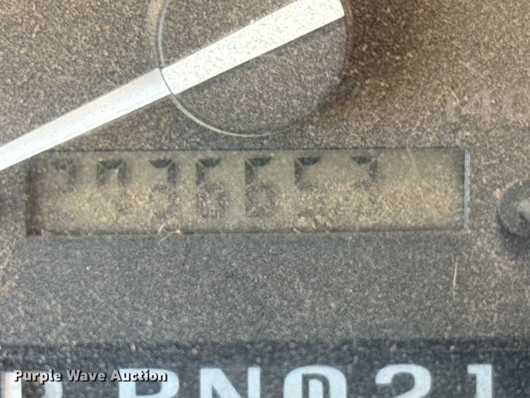 image for item EP0746 1995 Ford F350 Crew Cab pickup truck