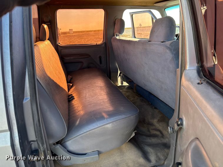 image for item EP0746 1995 Ford F350 Crew Cab pickup truck