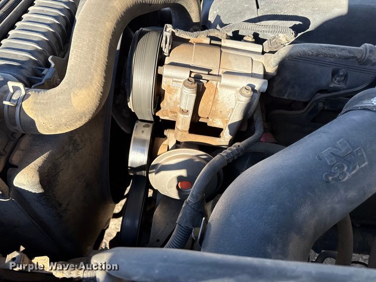 image for item EP0746 1995 Ford F350 Crew Cab pickup truck