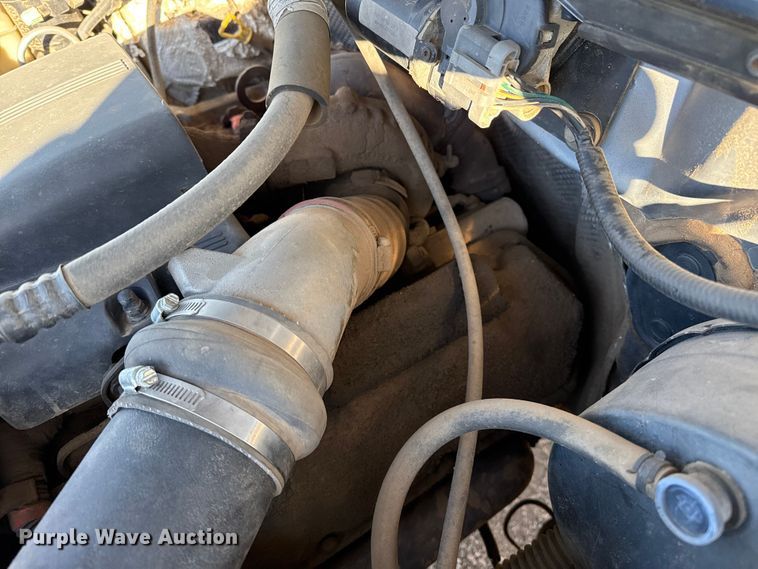 image for item EP0746 1995 Ford F350 Crew Cab pickup truck