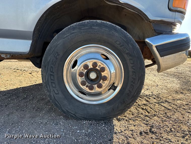 image for item EP0746 1995 Ford F350 Crew Cab pickup truck