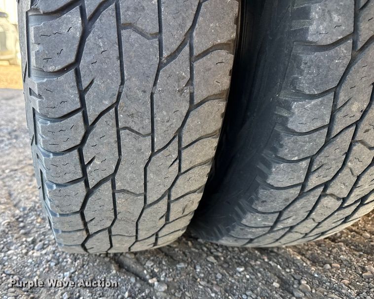 image for item EP0746 1995 Ford F350 Crew Cab pickup truck