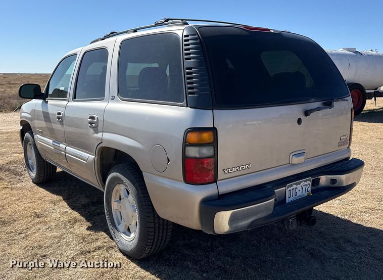 image for item EP0756 2004 GMC Yukon SUV