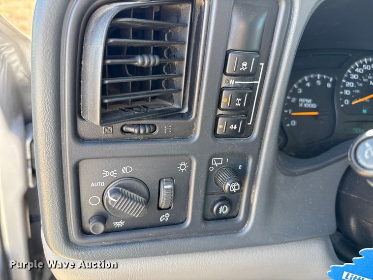 image for item EP0756 2004 GMC Yukon SUV