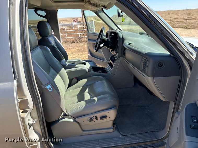 image for item EP0756 2004 GMC Yukon SUV