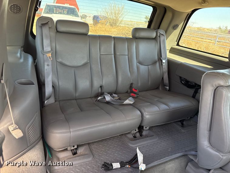 image for item EP0756 2004 GMC Yukon SUV