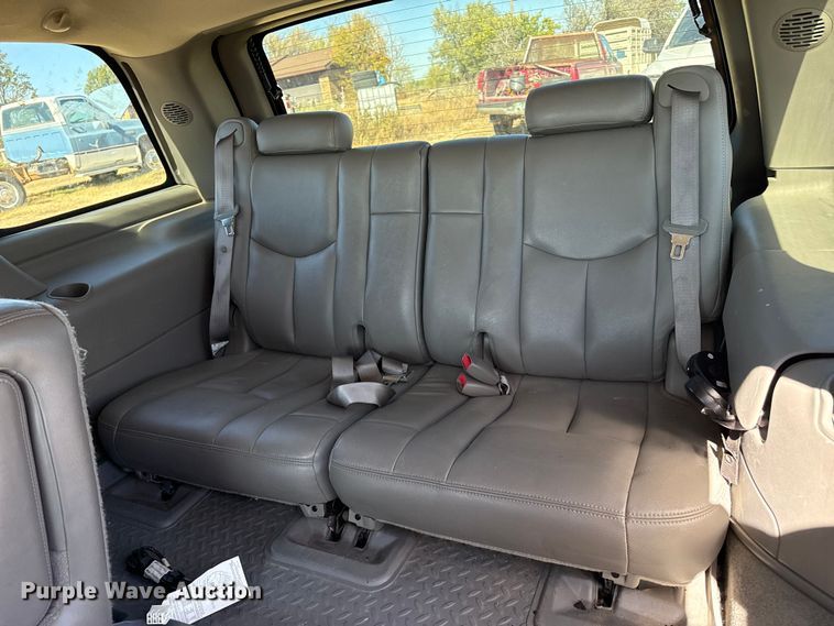 image for item EP0756 2004 GMC Yukon SUV