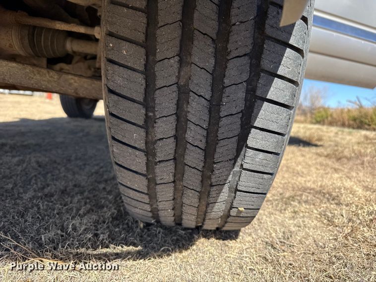 image for item EP0756 2004 GMC Yukon SUV