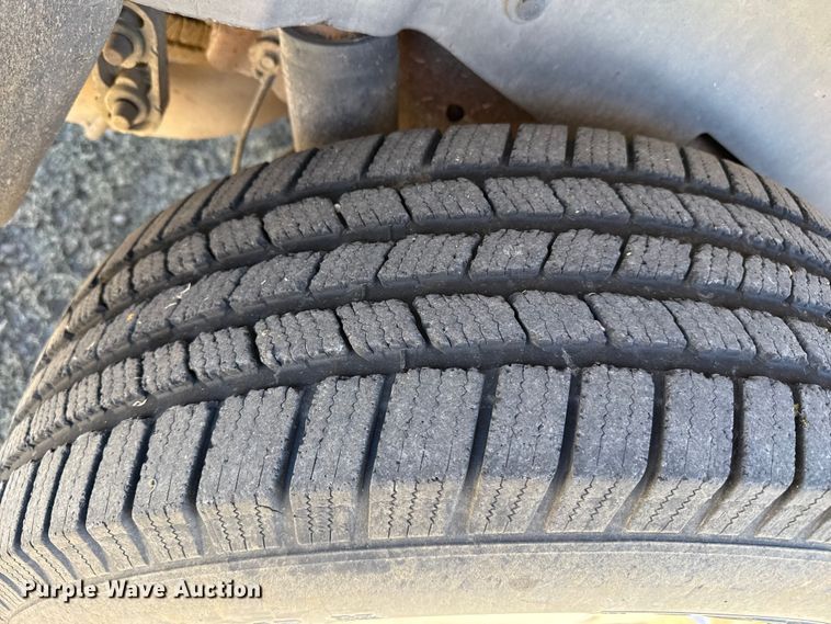 image for item EP0756 2004 GMC Yukon SUV