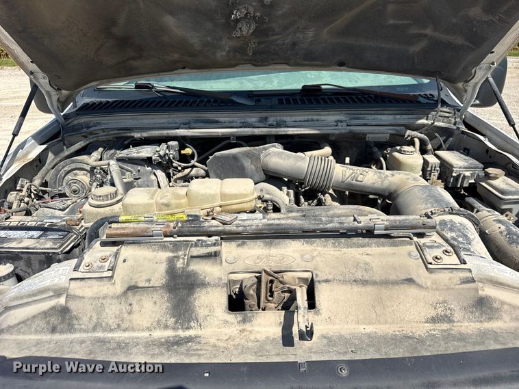 image for item ER0045 2001 Ford F450 Super Duty flatbed truck