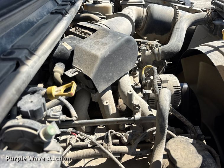 image for item ER0045 2001 Ford F450 Super Duty flatbed truck