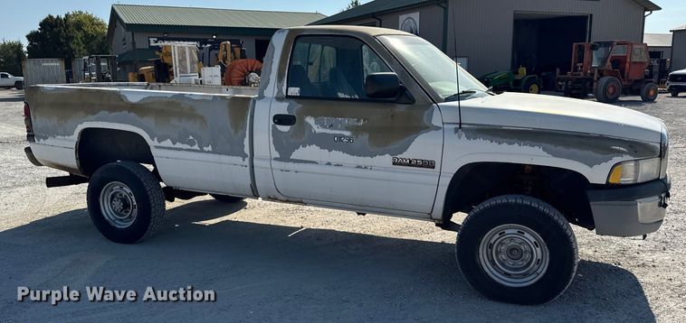 image for item ER0163 1994 Dodge Ram 2500 pickup truck