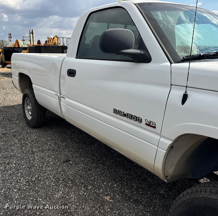 image for item ER0181 1999 Dodge Ram 1500 pickup truck