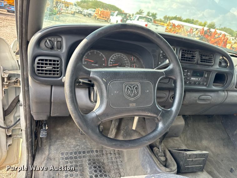 image for item ER0181 1999 Dodge Ram 1500 pickup truck