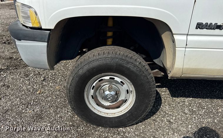 image for item ER0181 1999 Dodge Ram 1500 pickup truck