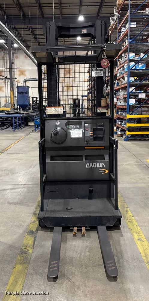 image for item ER0201 2016 Crown SP3520-30 order picker