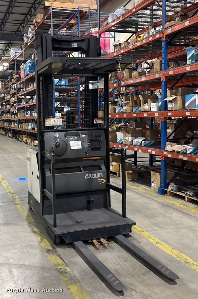 image for item ER0201 2016 Crown SP3520-30 order picker