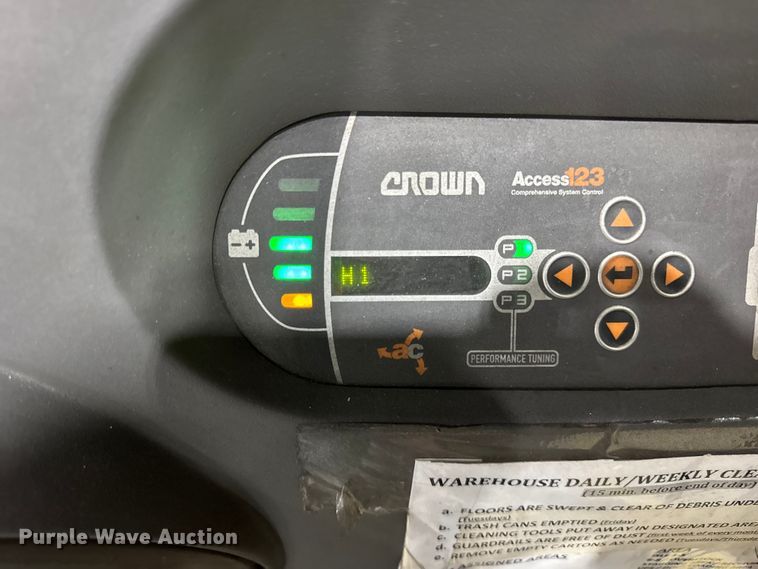 image for item ER0201 2016 Crown SP3520-30 order picker