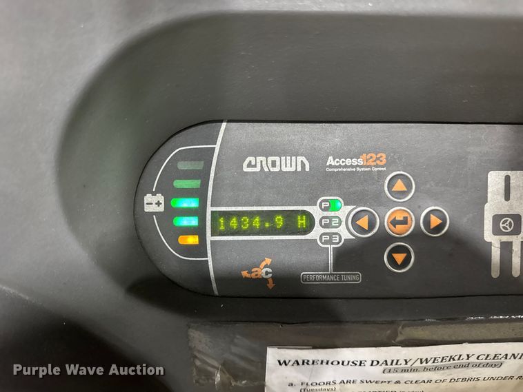 image for item ER0201 2016 Crown SP3520-30 order picker