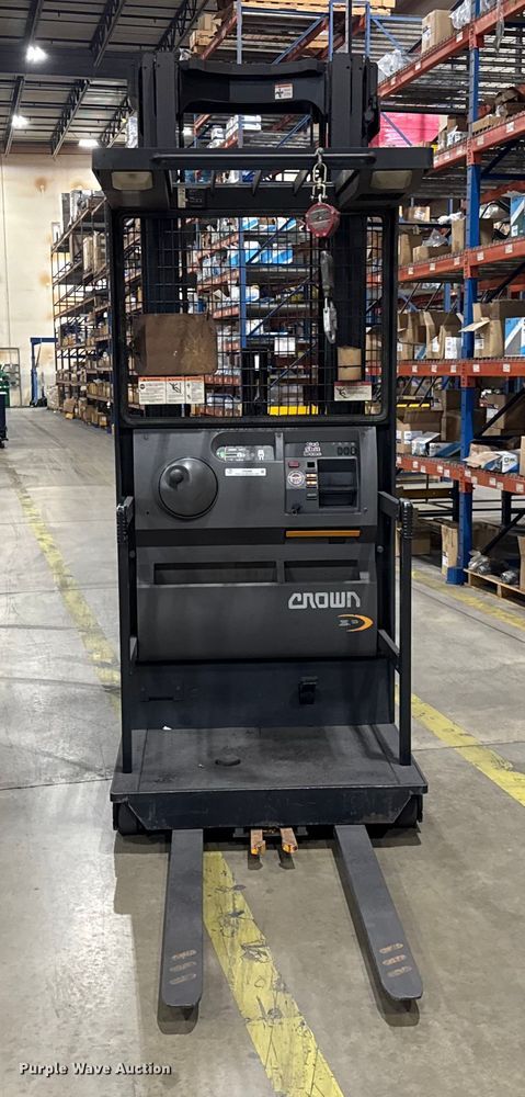 image for item ER0202 2016 Crown SP3520-30 order picker