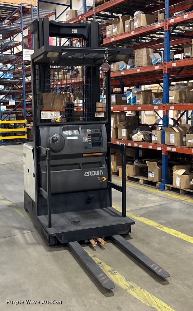 image for item ER0202 2016 Crown SP3520-30 order picker