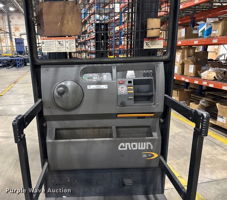 image for item ER0202 2016 Crown SP3520-30 order picker