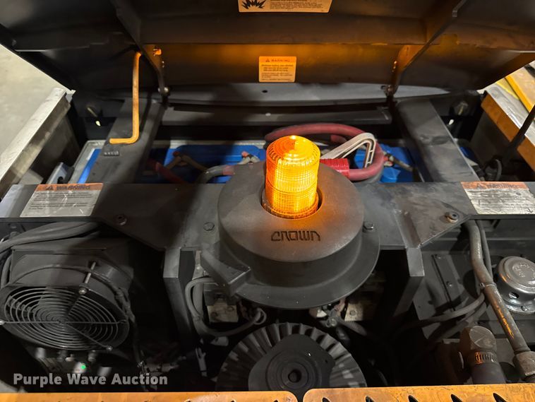 image for item ER0202 2016 Crown SP3520-30 order picker