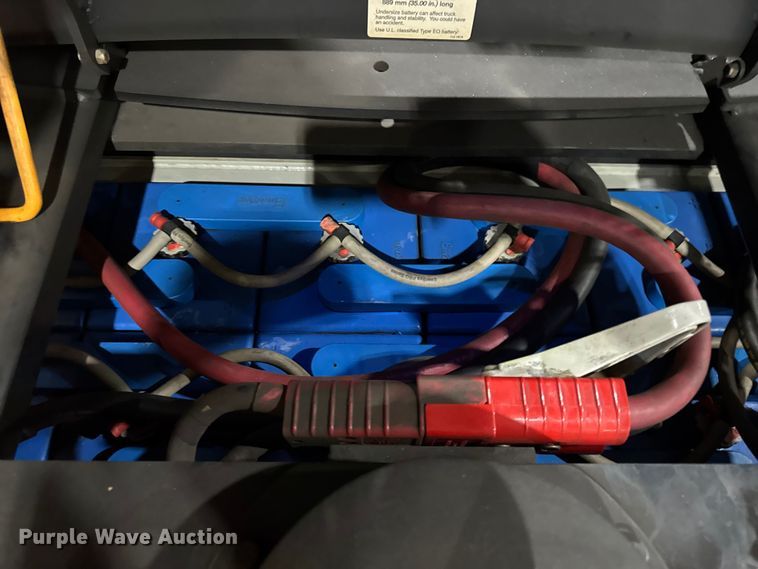 image for item ER0202 2016 Crown SP3520-30 order picker