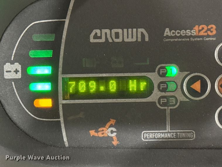 image for item ER0202 2016 Crown SP3520-30 order picker