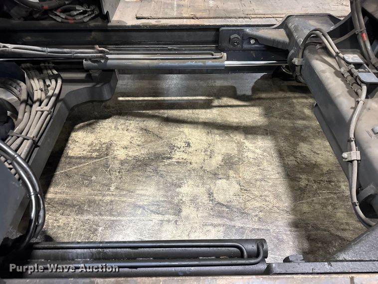 image for item ER0203 2013 Combilift C6000 forklift