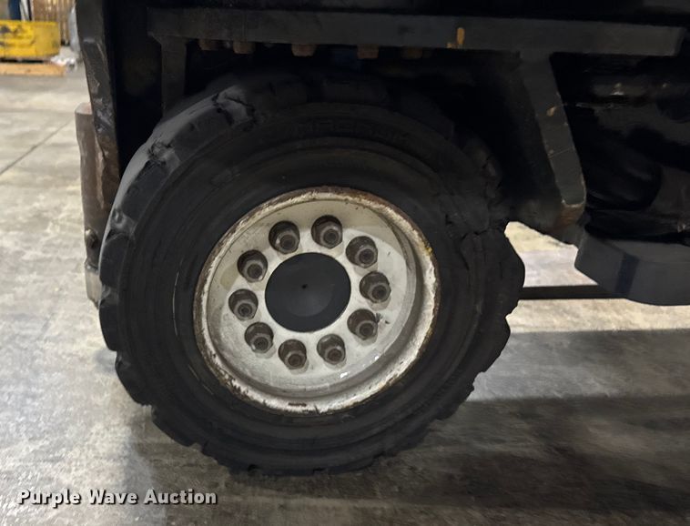 image for item ER0203 2013 Combilift C6000 forklift