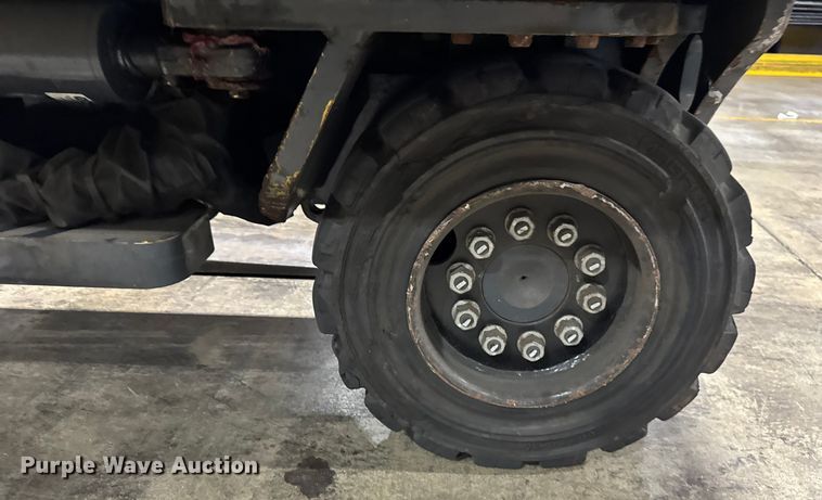 image for item ER0203 2013 Combilift C6000 forklift