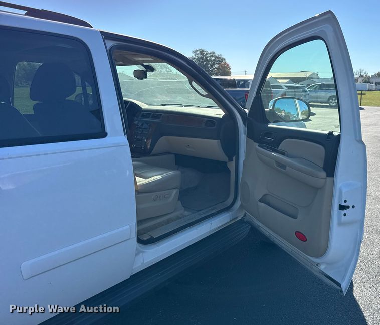 image for item ER0206 2008 Chevrolet Tahoe LTZ SUV