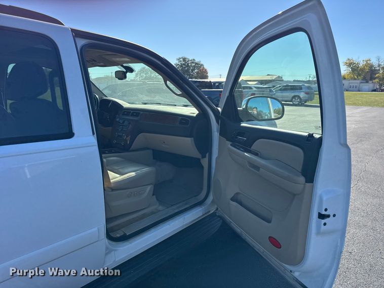 image for item ER0206 2008 Chevrolet Tahoe LTZ SUV