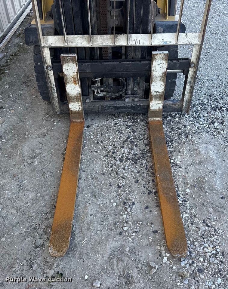 image for item ER0227 Yale GLP030VXNRAE084 forklift