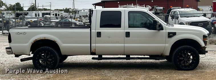 image for item ET3133 2008 Ford F250 Super Duty XLT Crew Cab pickup truck