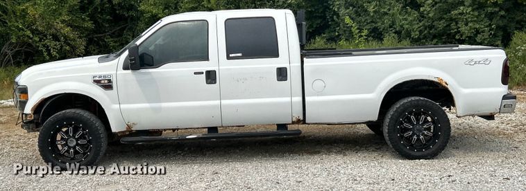 image for item ET3133 2008 Ford F250 Super Duty XLT Crew Cab pickup truck