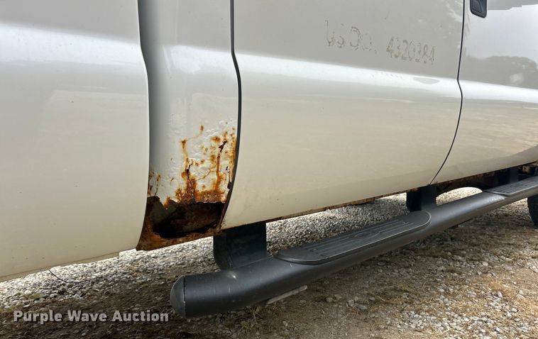 image for item ET3133 2008 Ford F250 Super Duty XLT Crew Cab pickup truck