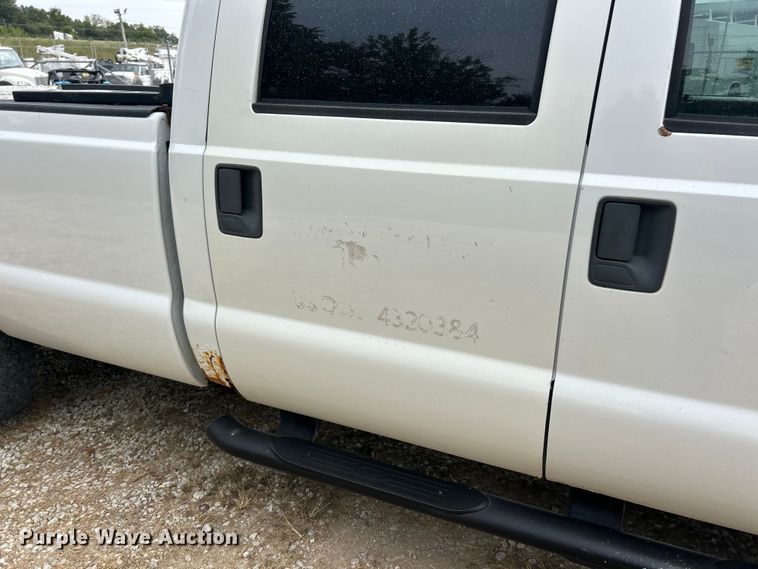 image for item ET3133 2008 Ford F250 Super Duty XLT Crew Cab pickup truck