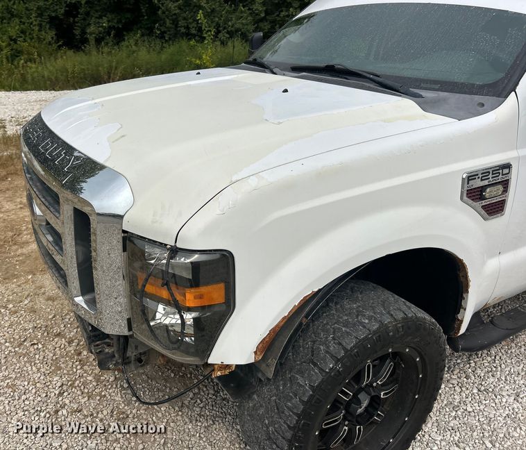 image for item ET3133 2008 Ford F250 Super Duty XLT Crew Cab pickup truck