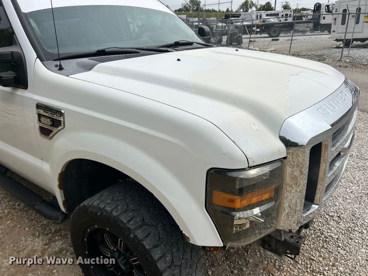 image for item ET3133 2008 Ford F250 Super Duty XLT Crew Cab pickup truck