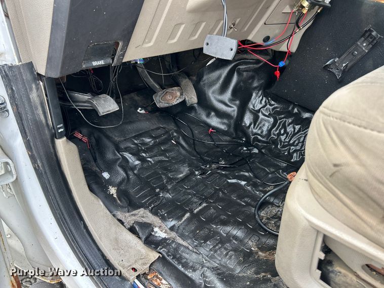 image for item ET3133 2008 Ford F250 Super Duty XLT Crew Cab pickup truck