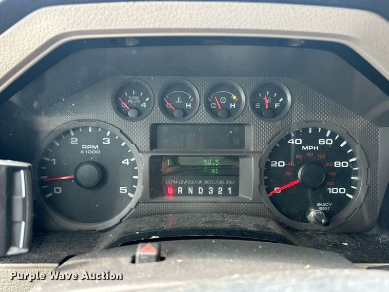 image for item ET3133 2008 Ford F250 Super Duty XLT Crew Cab pickup truck