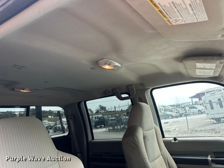 image for item ET3133 2008 Ford F250 Super Duty XLT Crew Cab pickup truck