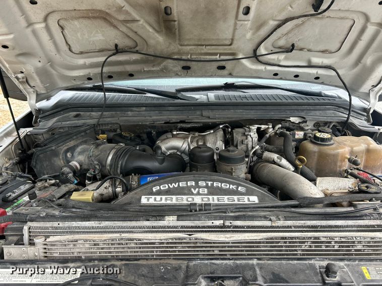 image for item ET3133 2008 Ford F250 Super Duty XLT Crew Cab pickup truck