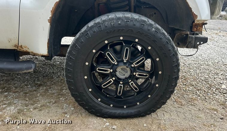 image for item ET3133 2008 Ford F250 Super Duty XLT Crew Cab pickup truck